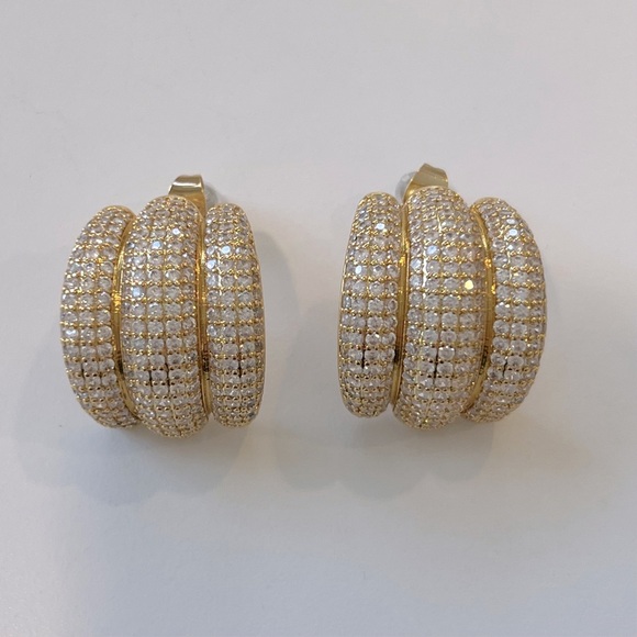 Elegant CZ Gold Hoop Earrings